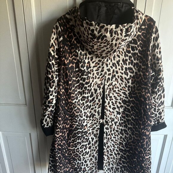 NWT $300 Kate Spade New York Water Resistant Leopard Print Raincoat Size XL - Picture 3 of 6